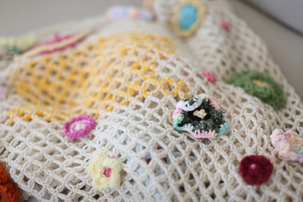 crochet-blanket-anthropologie-quirky-heirloom-throw-pattern-mom003