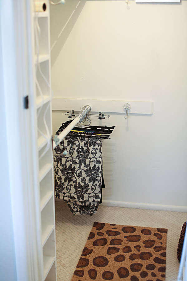 closet-cleaning-winter-spring-small-closet-solutions-minimalist-118