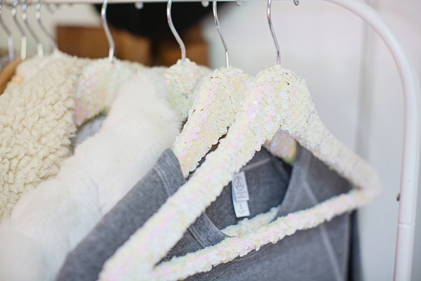 howtomakesequinhangerwooddiyDianaElizabethPhotography_0107