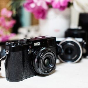 buying guide to a mirrorless camera - faq