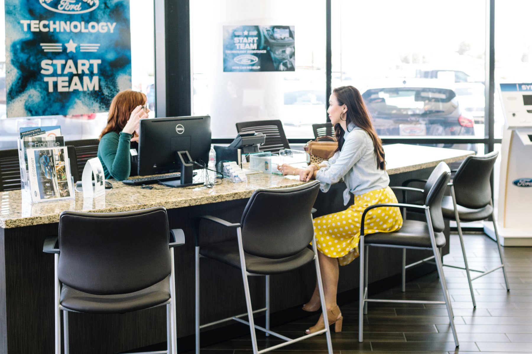 sandersonfordedgereviewbloggerdianaelizabethphoenixarizona