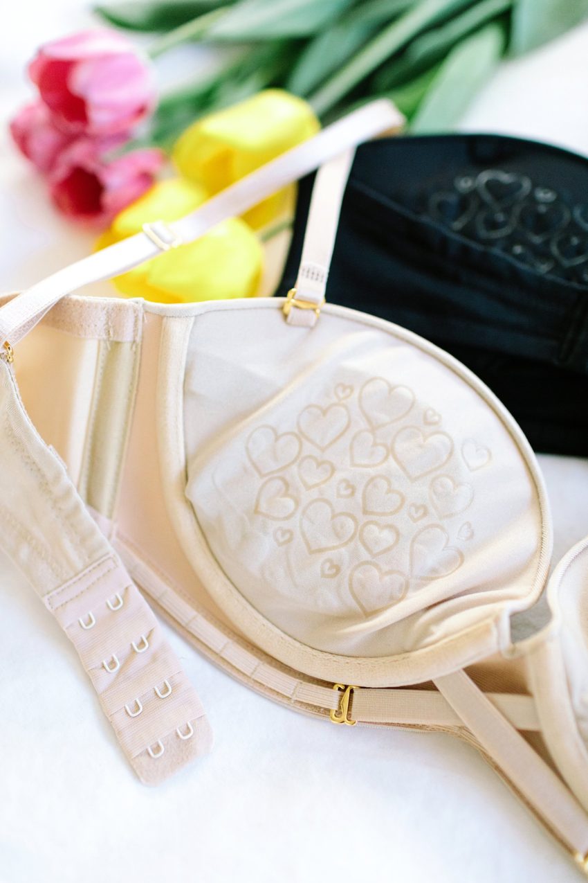 Review on the upbra pushup cleavage and lift bra lifestyle blogger phoenix Diana Elizabeth