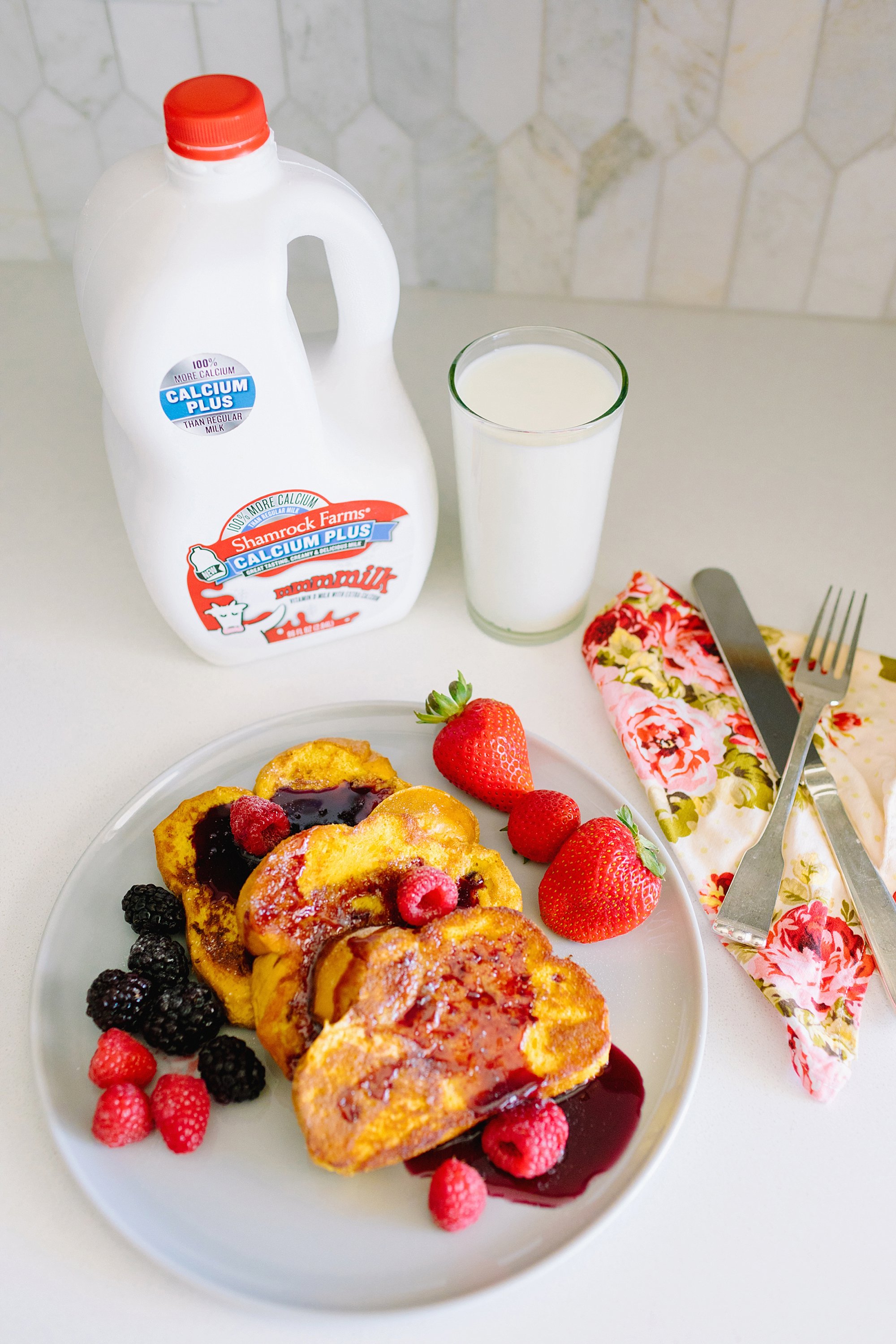 French Toast recipe easy to make, check out the instructions in this blog post! #frenchtoast #foodphotography