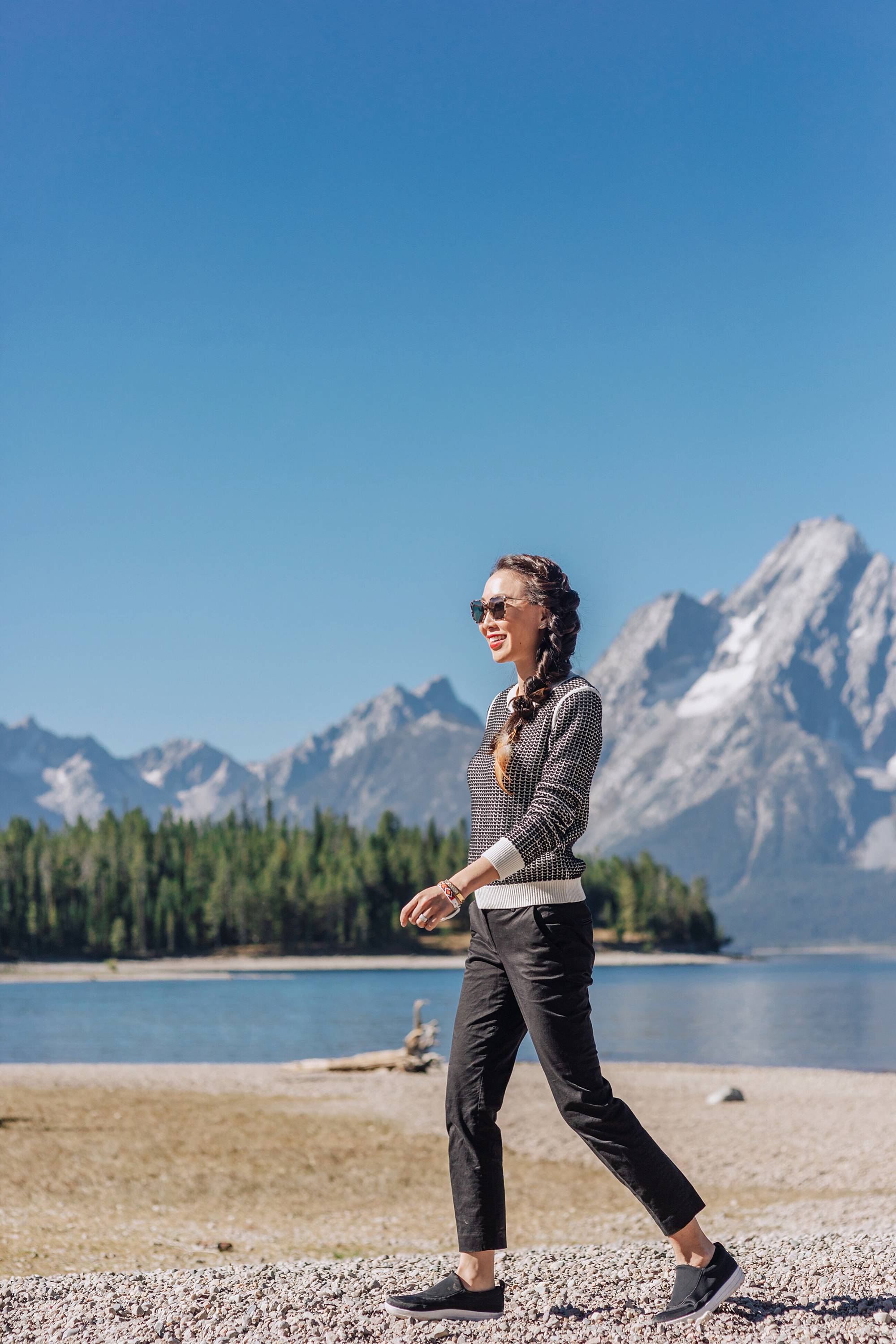 fit flop comfortable slides for travel and ergonomic shoes on blogger Diana Elizabeth phoenix travel blogger lifestyle at the Wyoming grand Tetons along the shore of Jenny lake