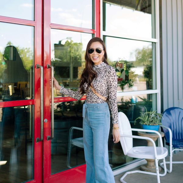 ray-ban classic aviator outfit at Kohl's woman wearing black framed aviator sunglasses outfit for fall