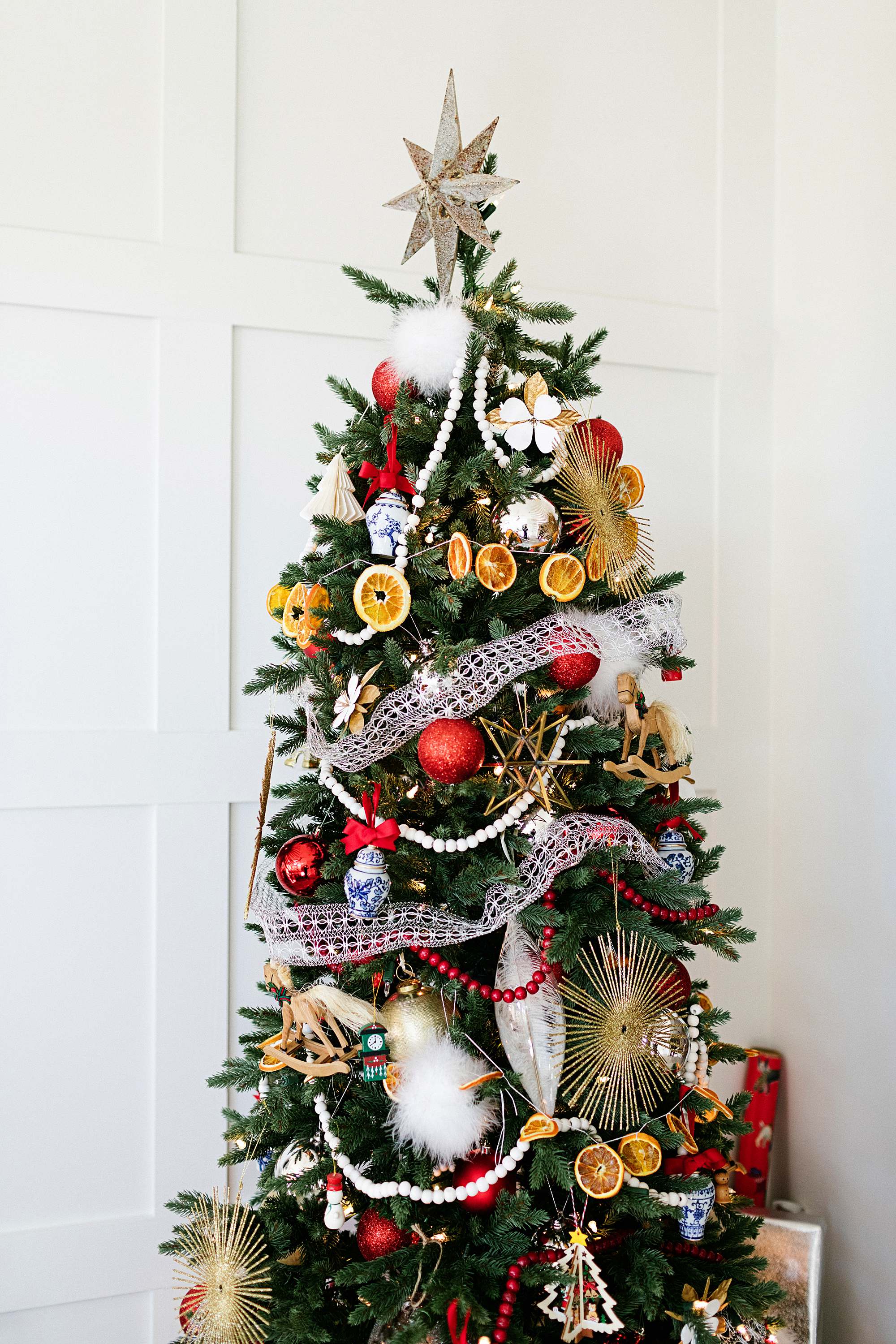 christmas tree top half with orange slices and red ornaments - red and white decor, vintage star ornament top