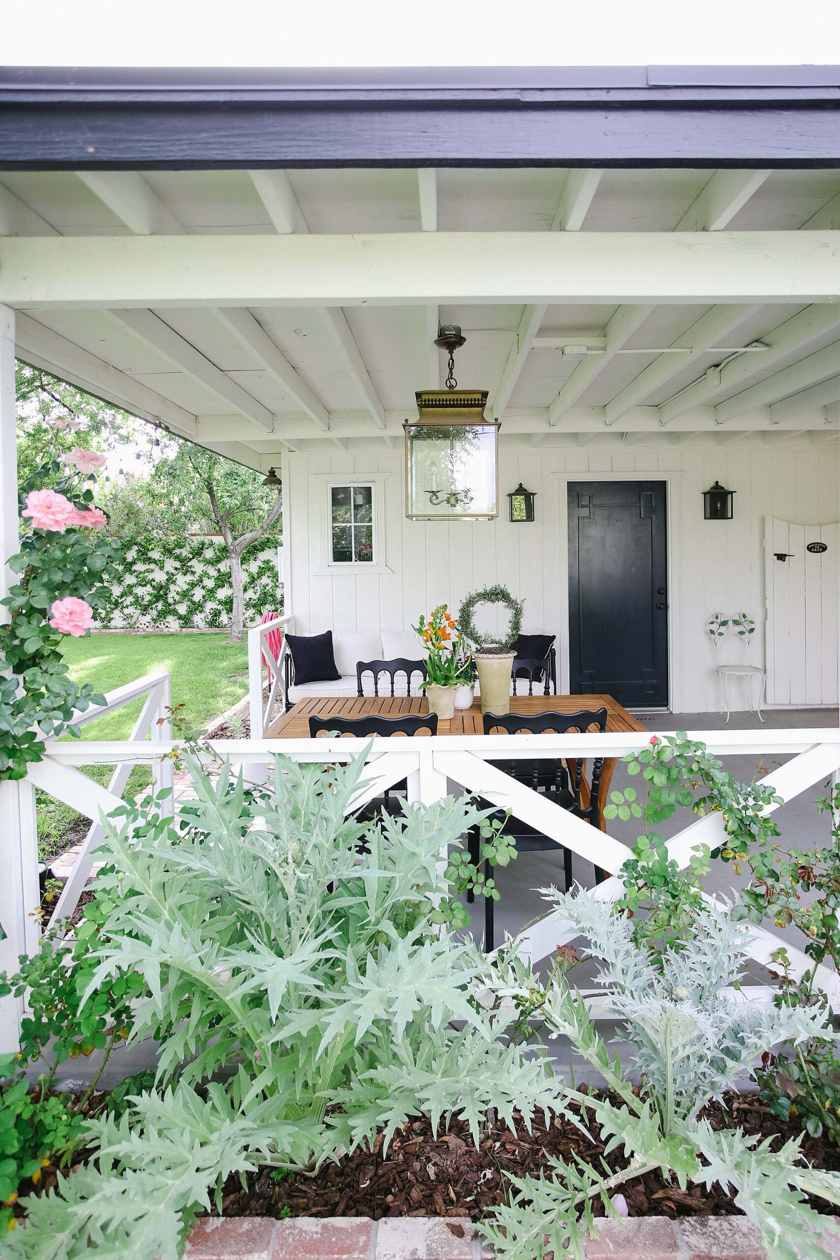 PatioContemporaryEnglishGardenFurnitureDianaElizabethBlog0093