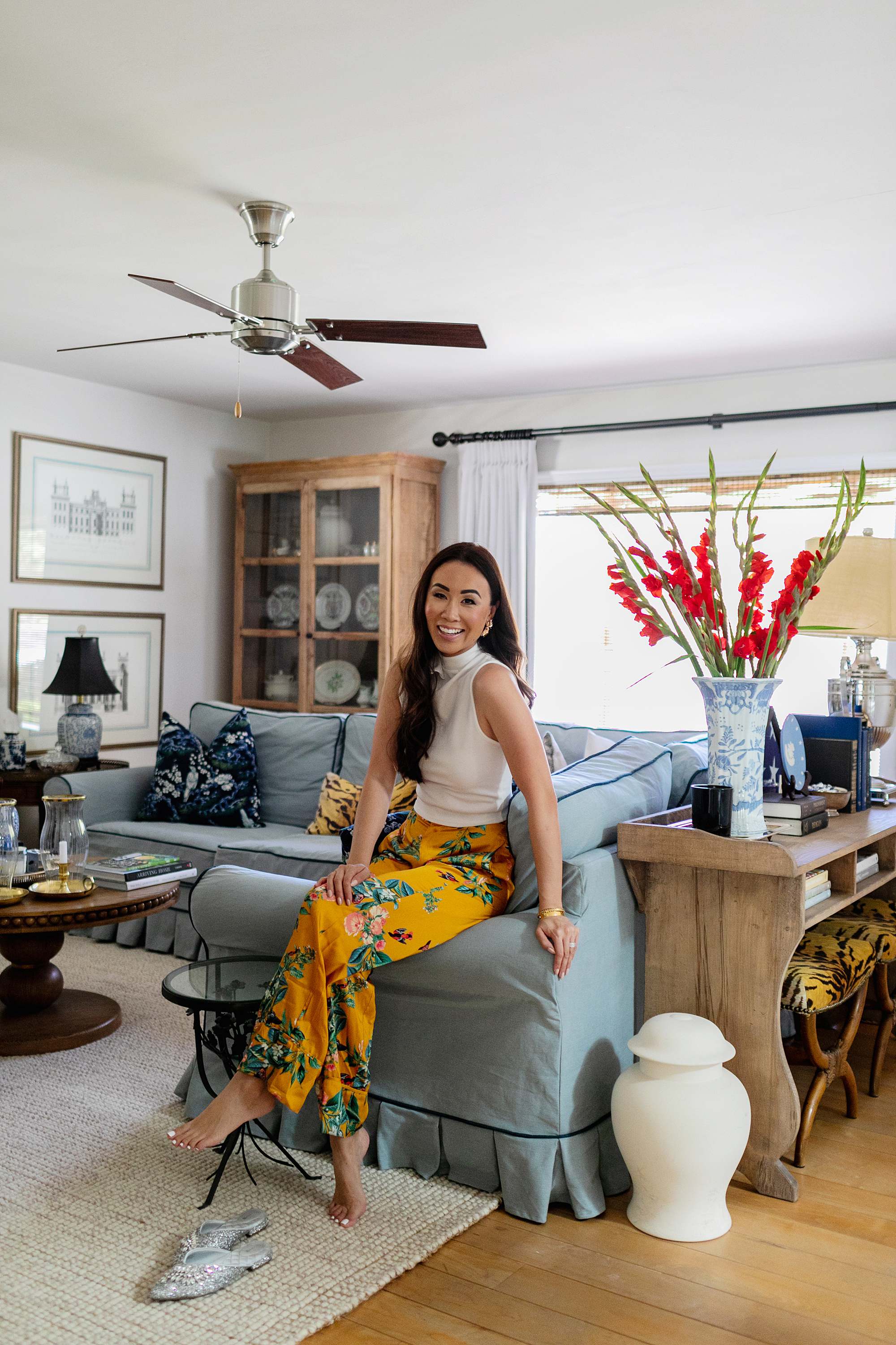 interior home blogger traditional grandmillennial phoenix lifestyle blogger Diana Elizabeth