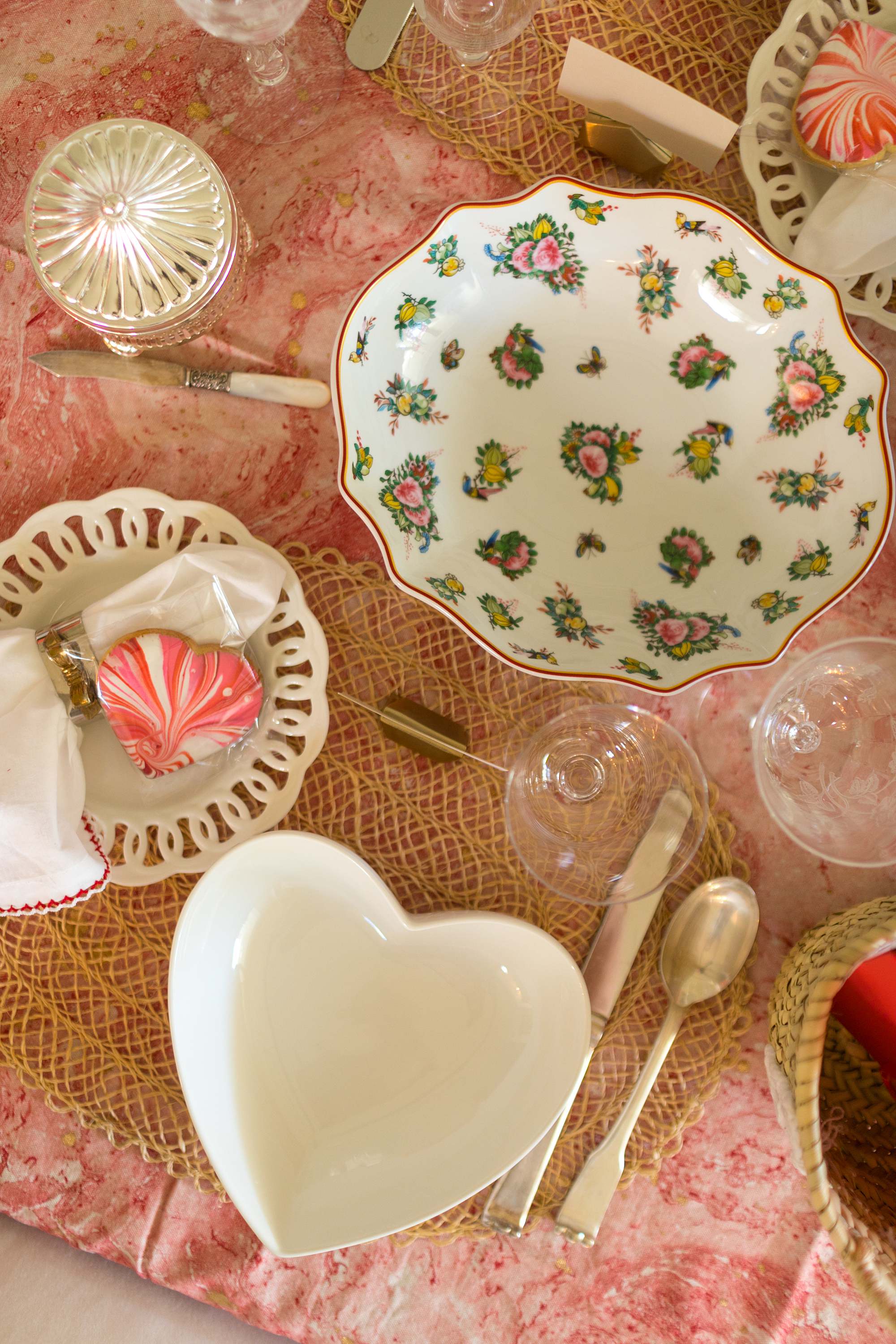 valentines day galentine's day party and gift ideas 