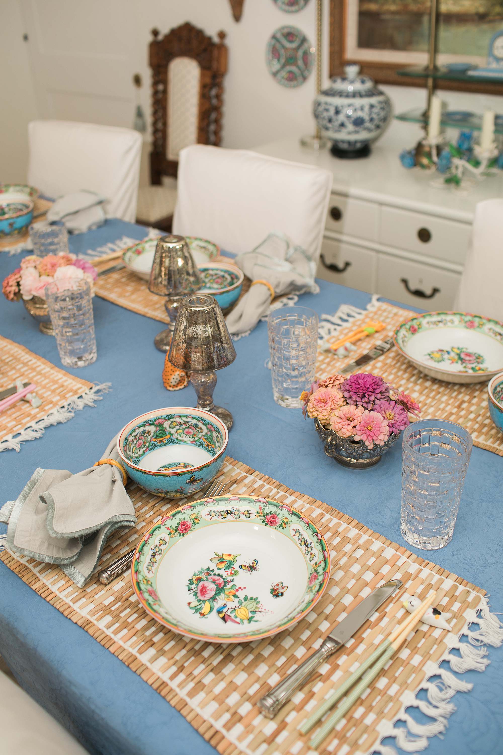 grandmilennial tablescape can I eat off rose medallion 