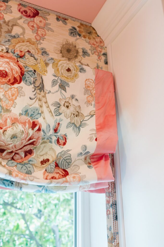 pink ceiling designer lee sofa wallpaper Lee Jofa Avondale grasscloth wallpaper and matching roman shade - a beautiful classy dressing room feminine, sophisticated, walk-in-closet idea.