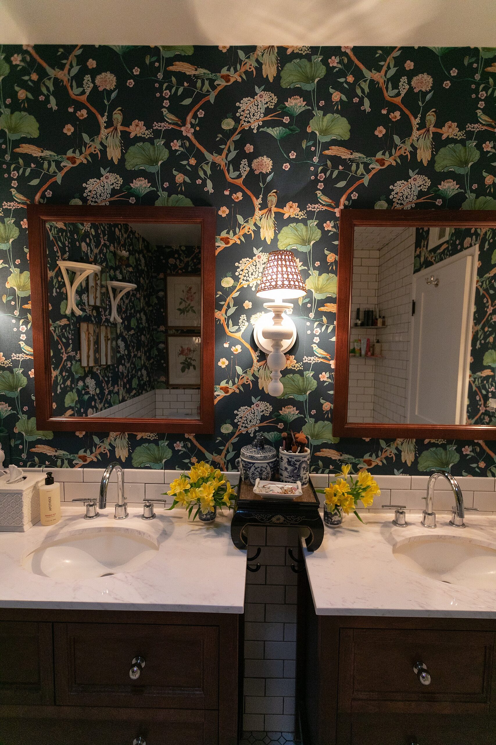 my-bathroom-wallpaper-makeover-dark-botanical-3243