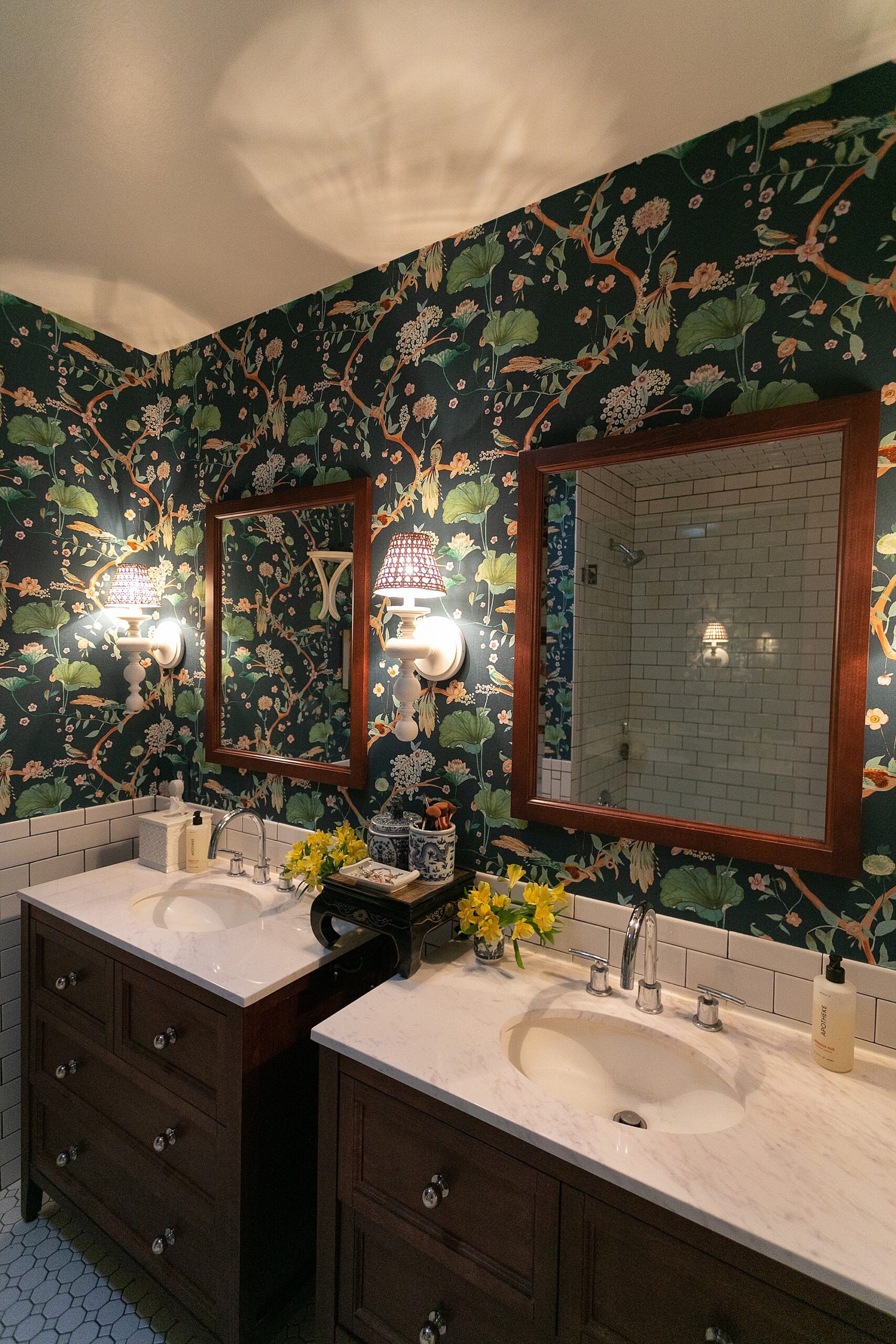 my-bathroom-wallpaper-makeover-dark-botanical-3245