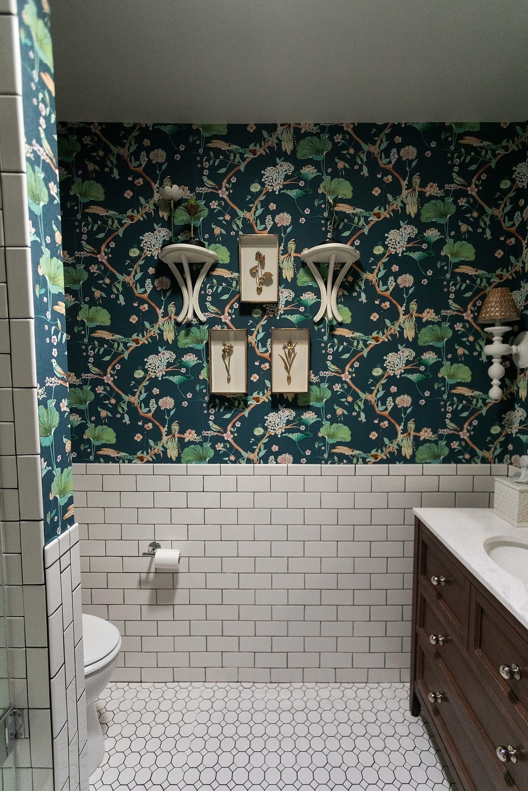 my-bathroom-wallpaper-makeover-dark-botanical-3276 - Diana Elizabeth Steffen