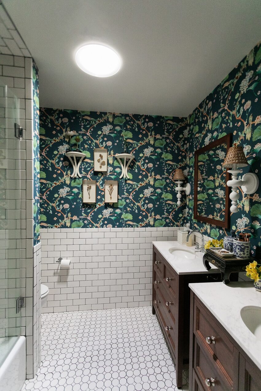 mybathroomwallpapermakeoverdarkbotanical3285 Diana Elizabeth