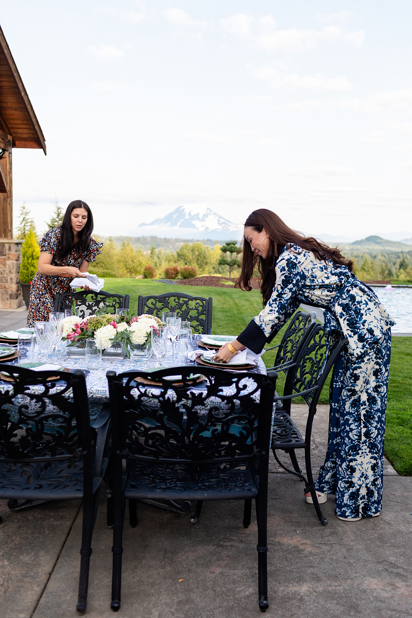 Alpine-inspired outdoor dining table décor/ Willams-Sonoma Lifestyle tablescape gardening blogger Diana Elizabeth Steffen