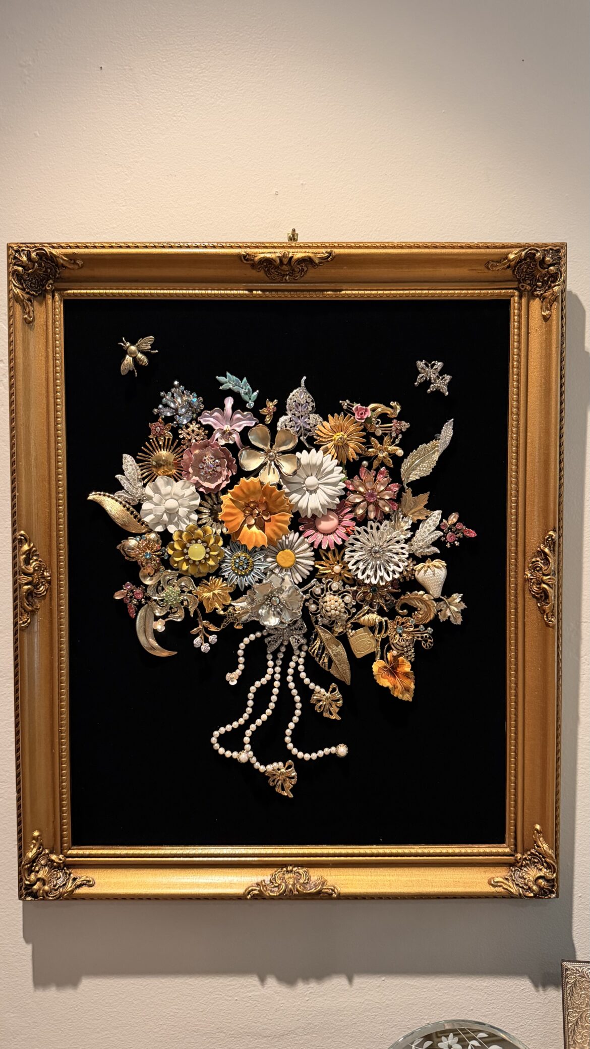 Vintage Brooch Bouquet DIY